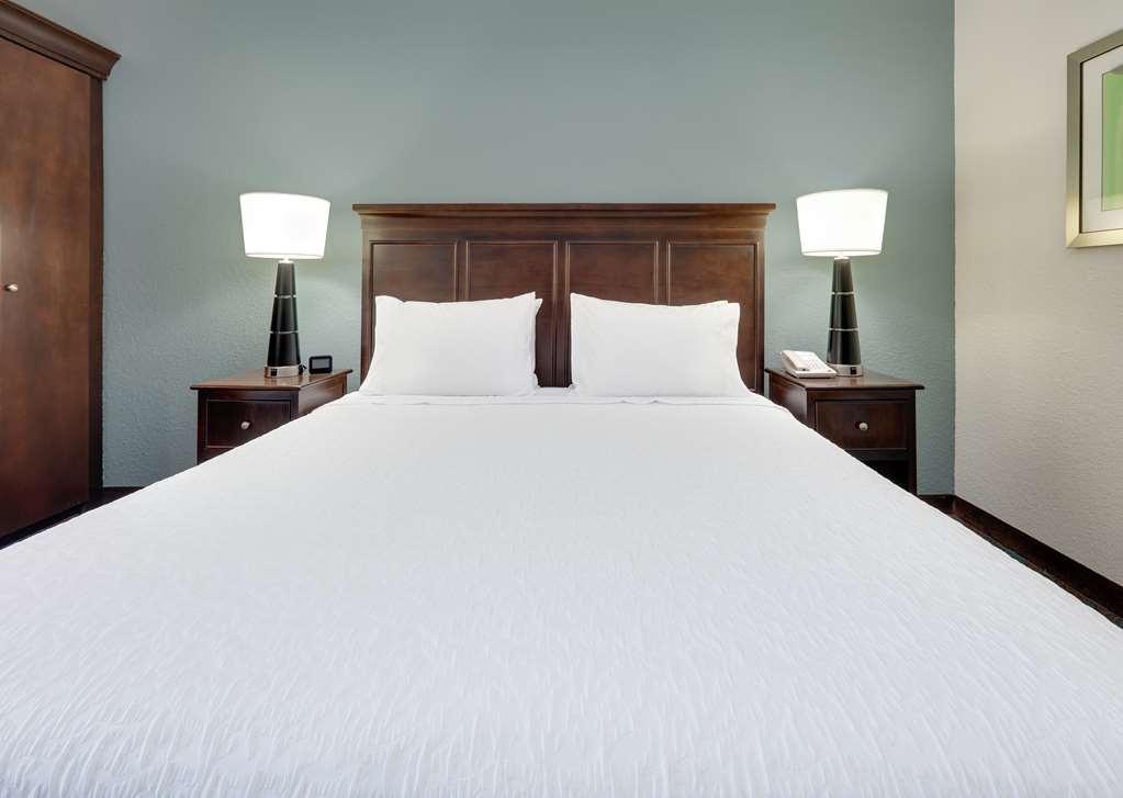 Hampton Inn & Suites מורסוויל חדר תמונה